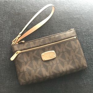 Michael Kors Wristlet NWOT